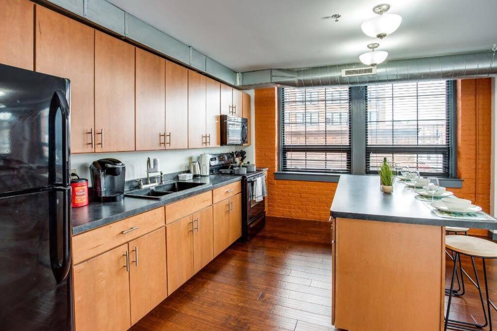 Centric Modern Loft W/ King Beds Διαμέρισμα Ρότσεστερ Εξωτερικό φωτογραφία