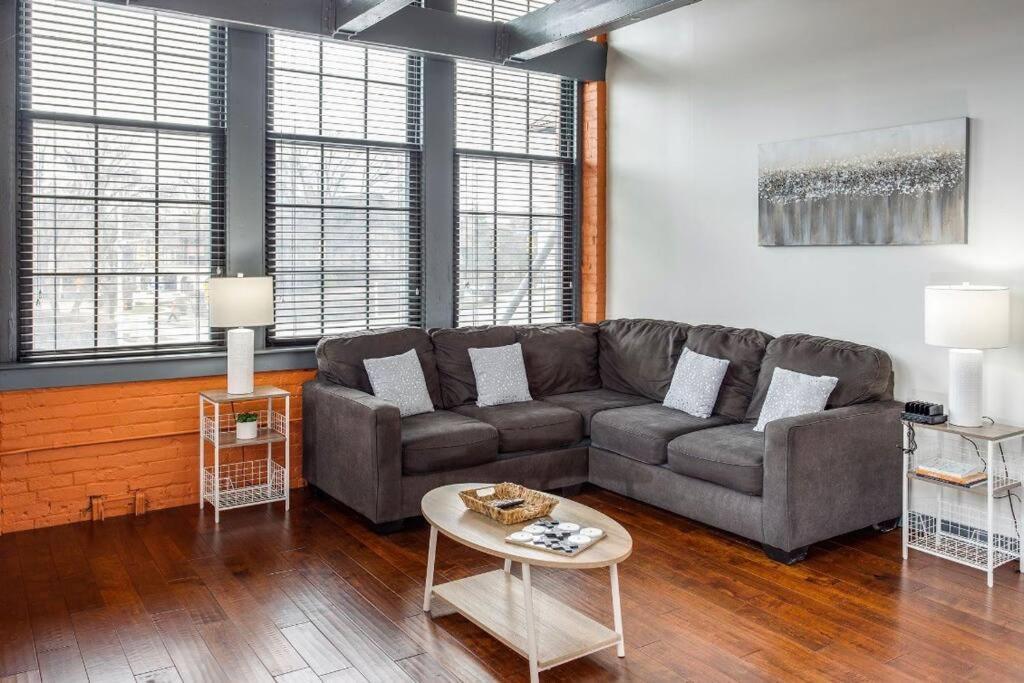 Centric Modern Loft W/ King Beds Διαμέρισμα Ρότσεστερ Εξωτερικό φωτογραφία