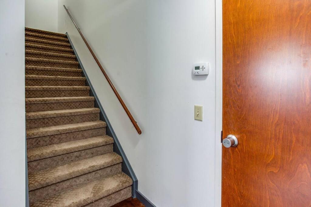 Centric Modern Loft W/ King Beds Διαμέρισμα Ρότσεστερ Εξωτερικό φωτογραφία